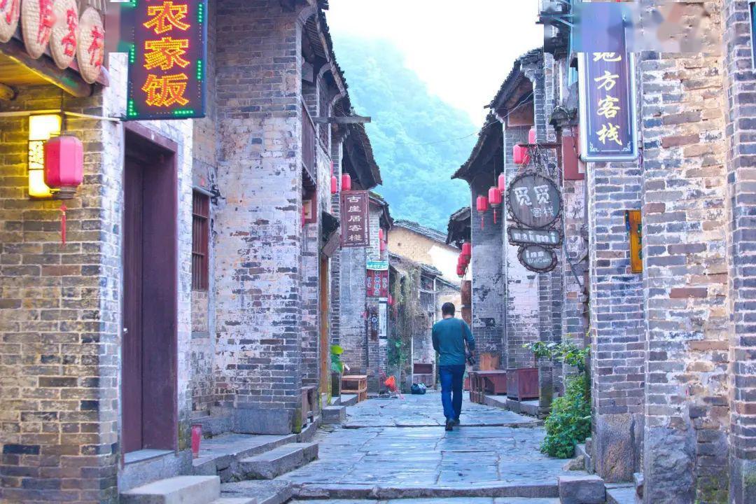 泼天的富贵哈尔滨接住了,又一个接住的是沈阳,这个冬天东北热闹